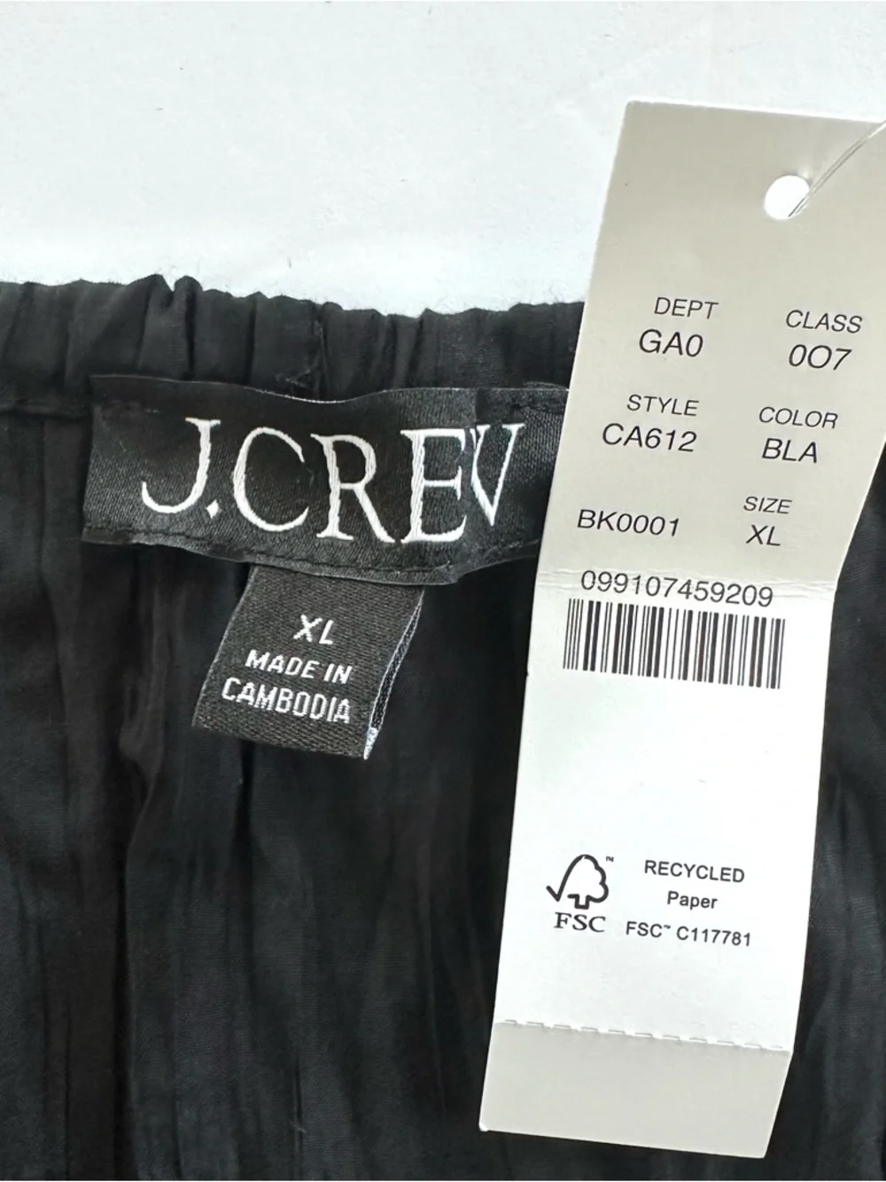 J.Crew Crinkled Tank Top in Black | XL |
NWT - Picture 10 of 12